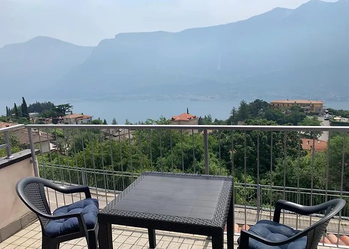 La Quiete 56 Lake View Apartment By Gardadomusmea